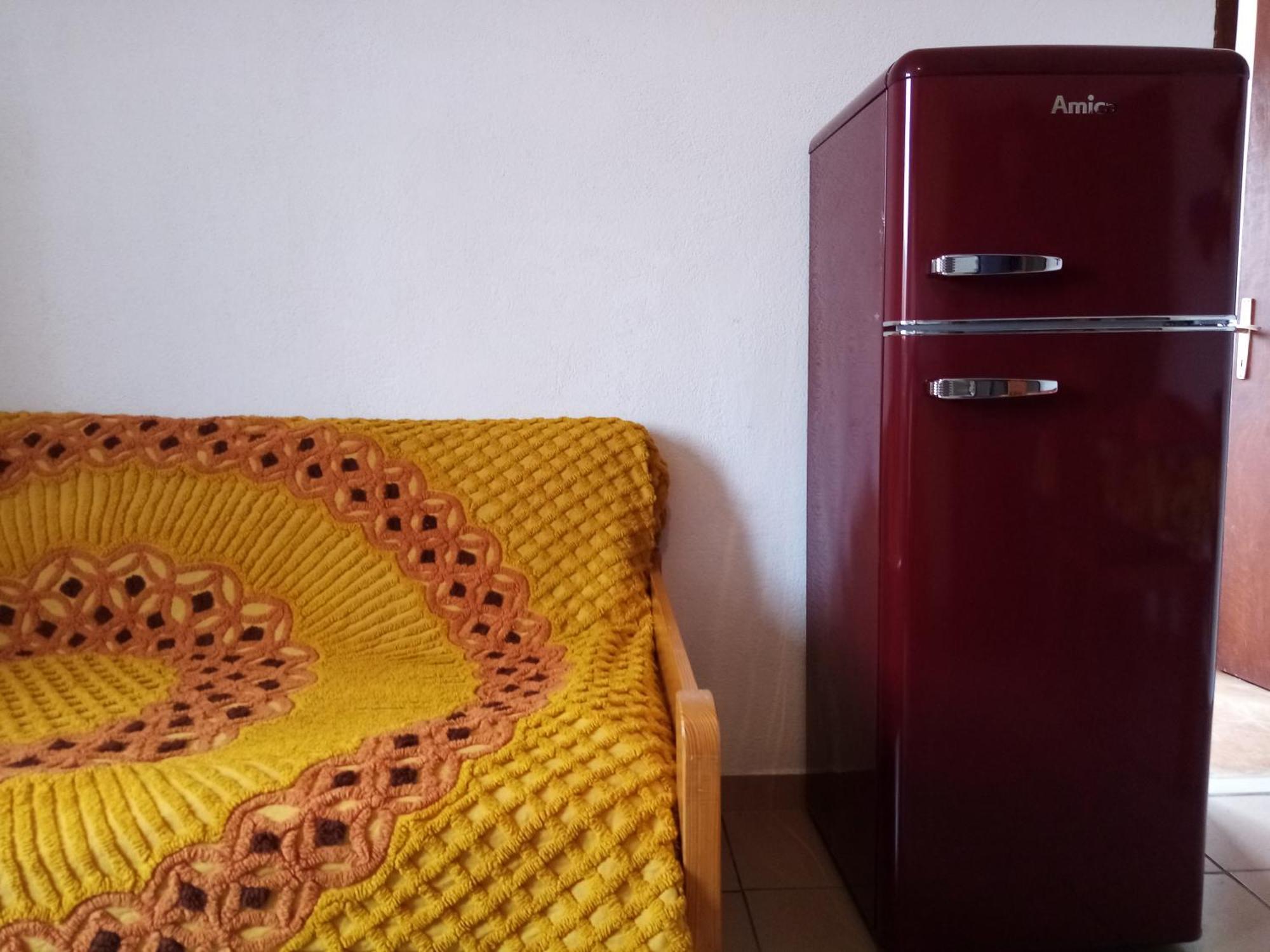Seaside Terrace Apartments: Spacious Seaview with Free Amenities Sali Room photo
